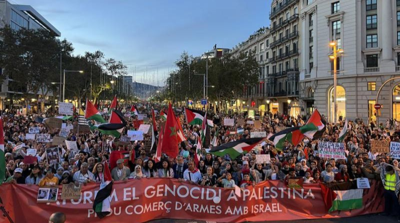بيان تاريخي.. 17 نقابة عمالية إسبانية تطالب البرلمان والحكومة بقطع العلاقات مع إسرائيل